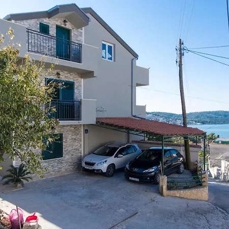 Apartment Mm