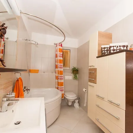 Apartment Mm *