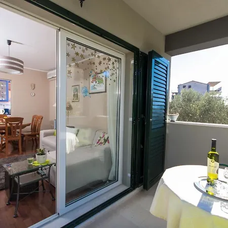 Apartment Mm
